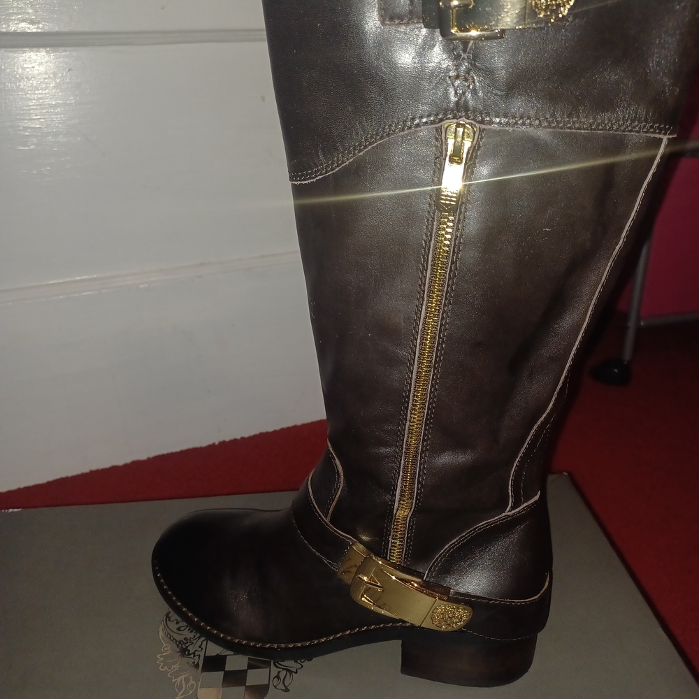 Vince Camuto brown riding boots Size 6.5